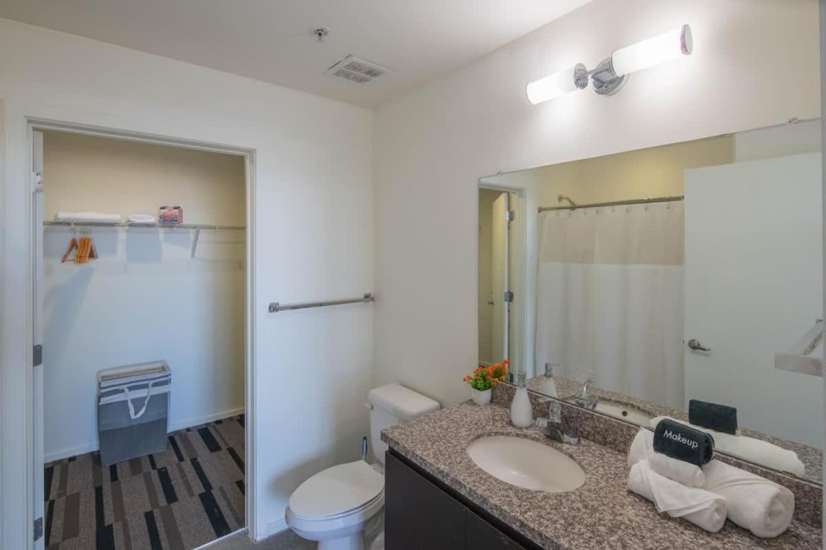 Apartment Unique 1bd -central Downtown - Gym, Pool, Parking Phoenix