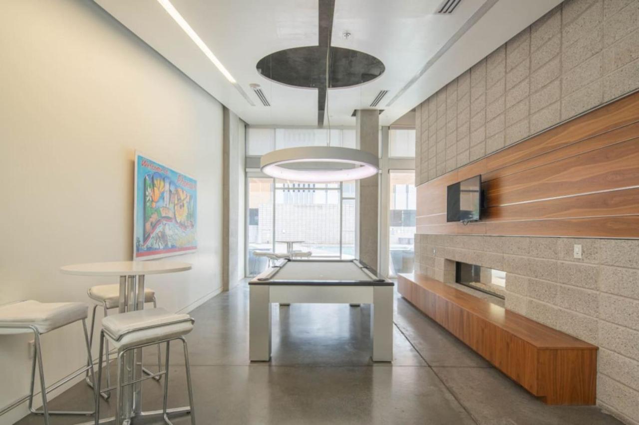 Unique 1bd -central Downtown - Gym, Pool, Parking Apartment Phoenix