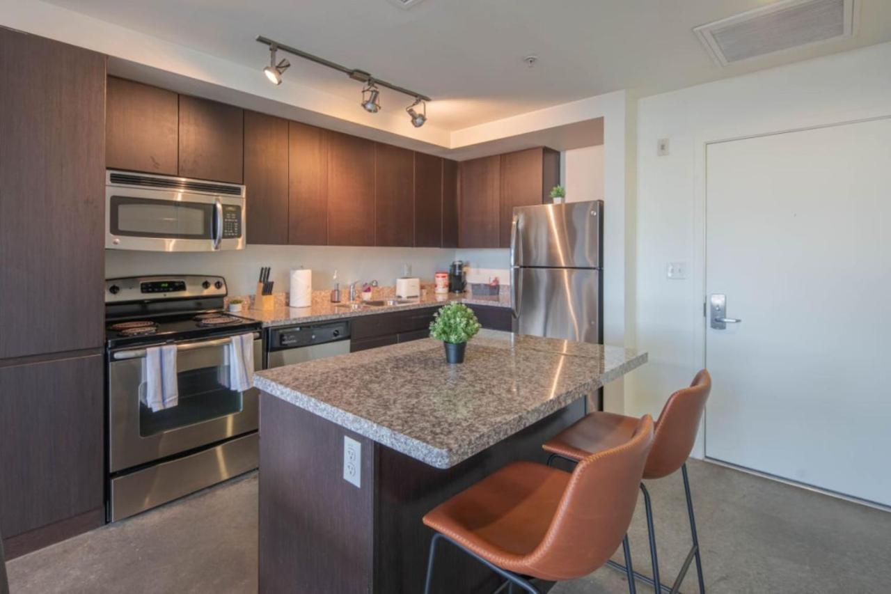 Unique 1bd -central Downtown - Gym, Pool, Parking