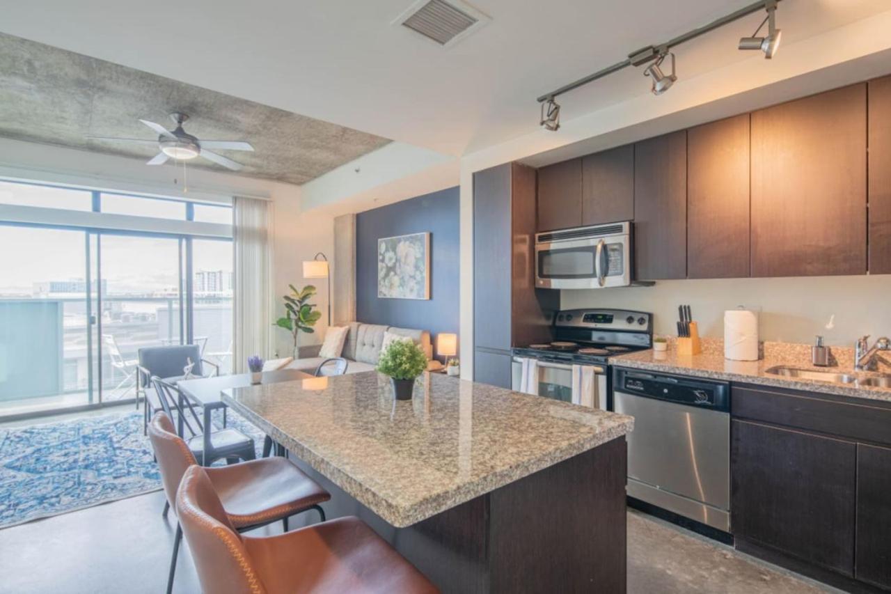 Apartment Unique 1bd -central Downtown - Gym, Pool, Parking