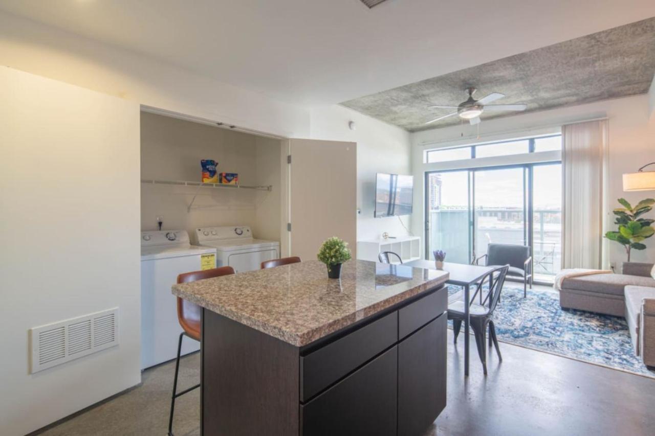 Unique 1bd -central Downtown - Gym, Pool, Parking Phoenix